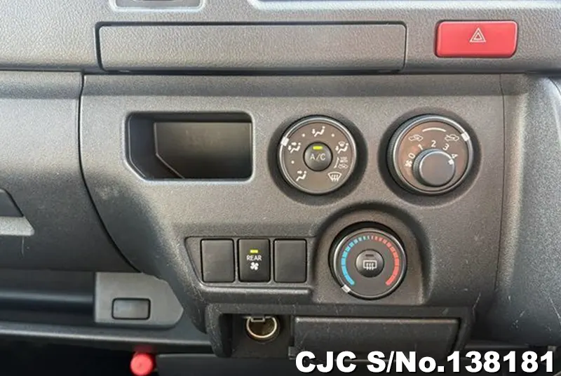 2017 Toyota / Hiace Stock No. 138181
