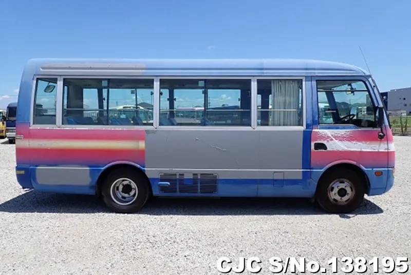 2001 Mitsubishi / Rosa Stock No. 138195