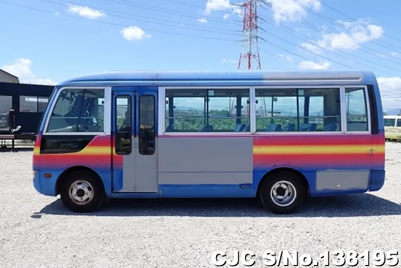 2001 Mitsubishi / Rosa Stock No. 138195
