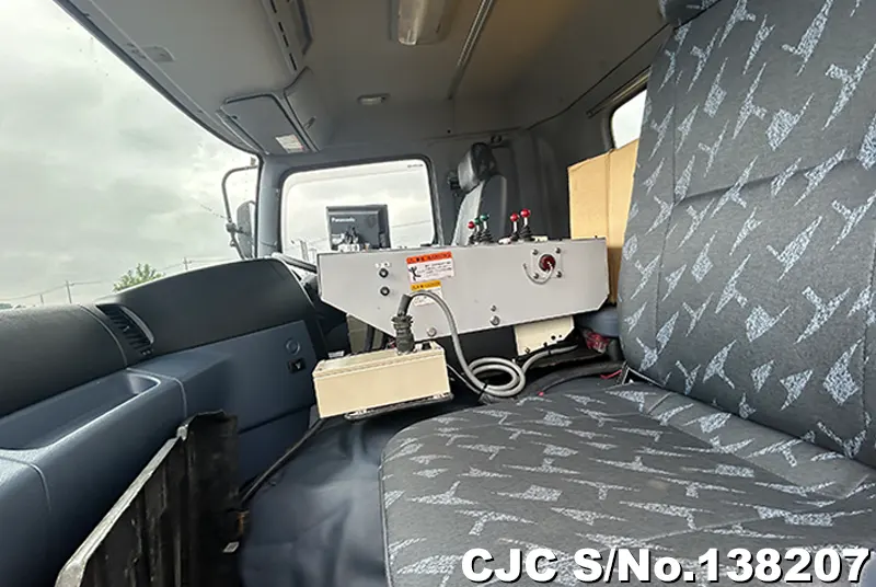 2004 Hino / Hino Stock No. 138207
