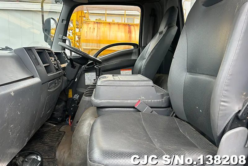 2014 Isuzu / Forward Stock No. 138208