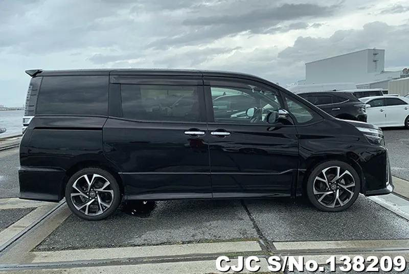 2018 Toyota / Voxy Stock No. 138209