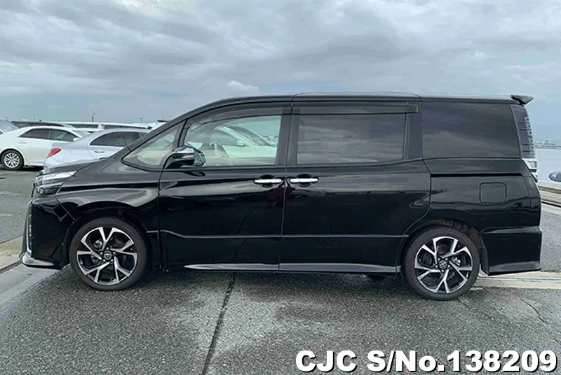 2018 Toyota / Voxy Stock No. 138209