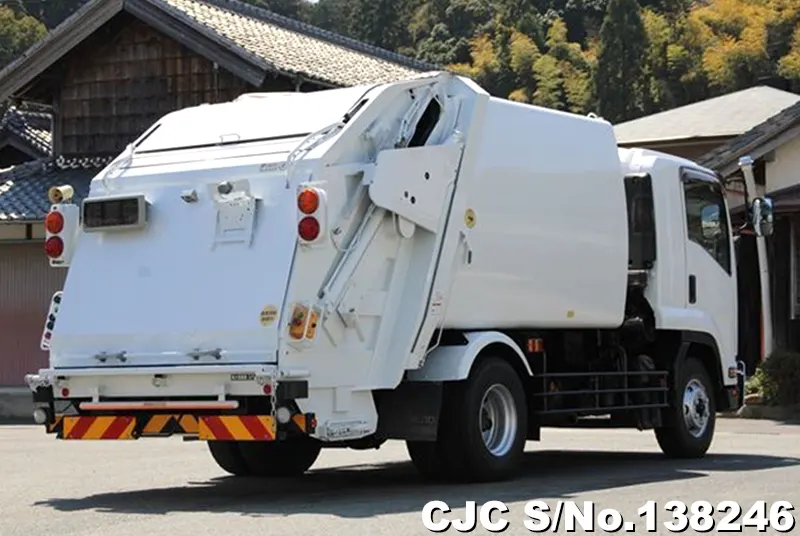 2017 Isuzu / Forward Stock No. 138246