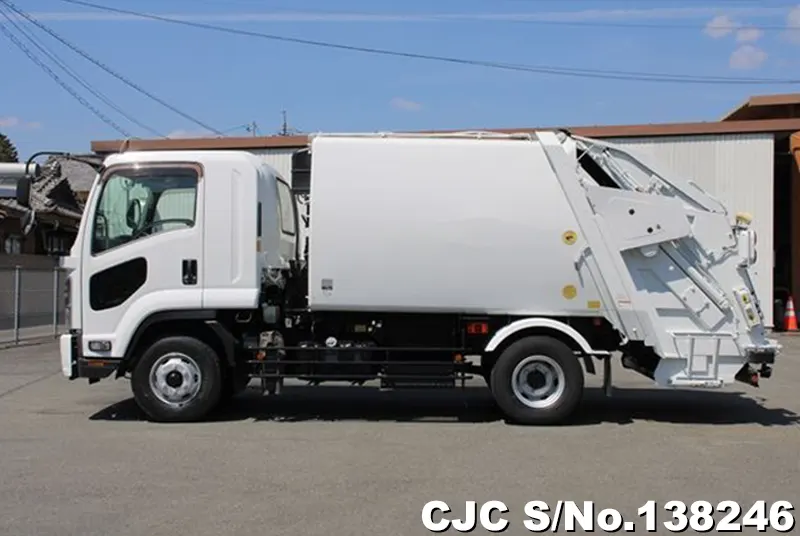 2017 Isuzu / Forward Stock No. 138246