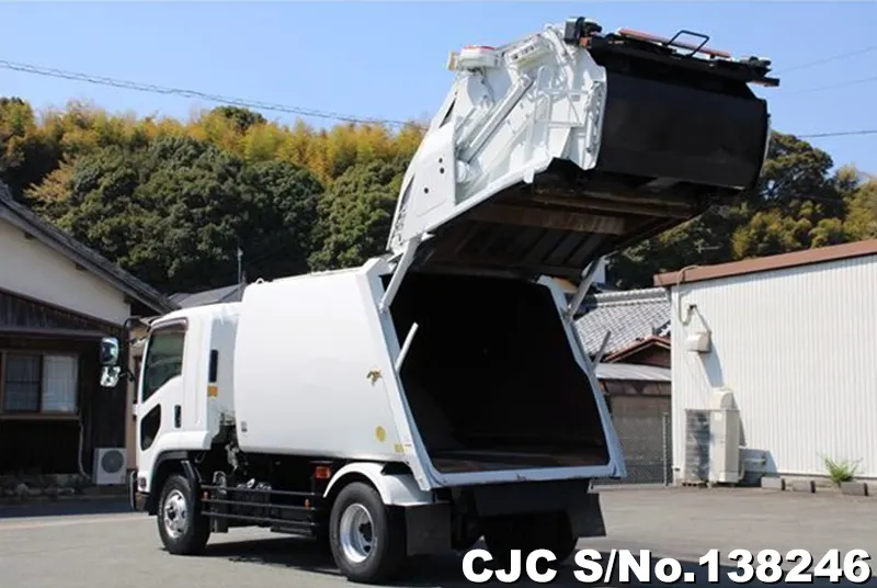 2017 Isuzu / Forward Stock No. 138246