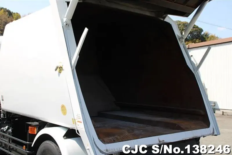 2017 Isuzu / Forward Stock No. 138246