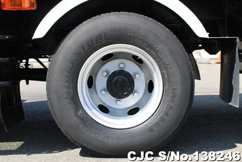 2017 Isuzu / Forward Stock No. 138246