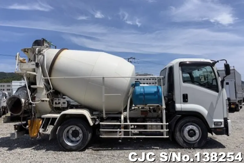2013 Isuzu / Forward Stock No. 138254