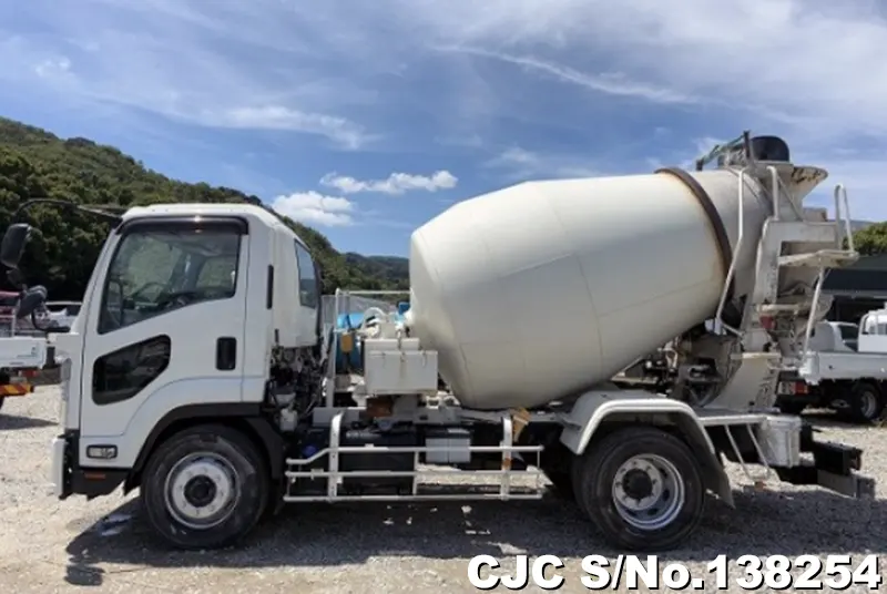2013 Isuzu / Forward Stock No. 138254