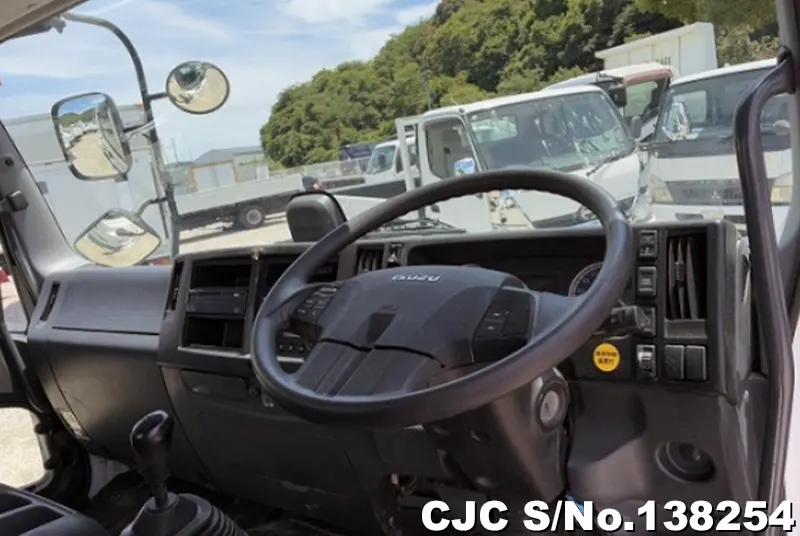 2013 Isuzu / Forward Stock No. 138254