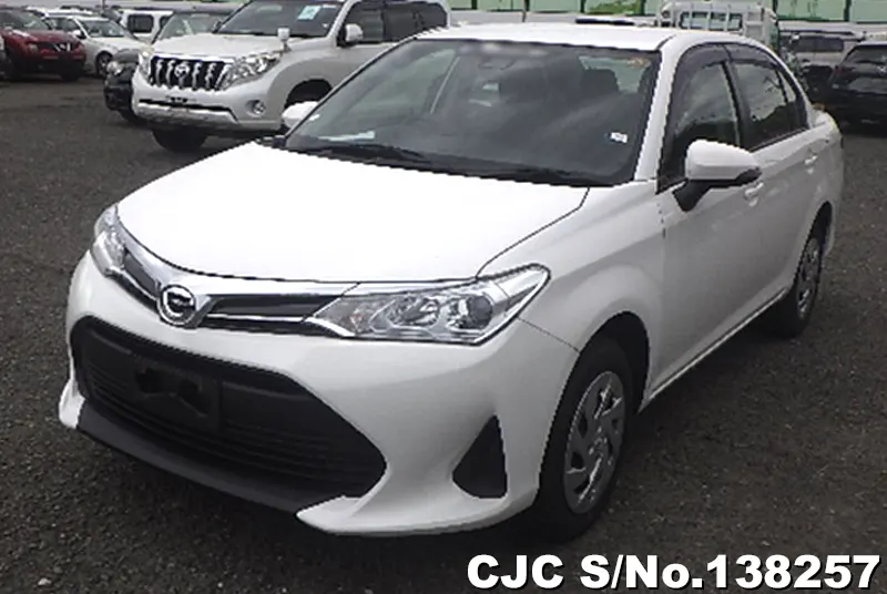Toyota Corolla Axio in White for Sale Image 3