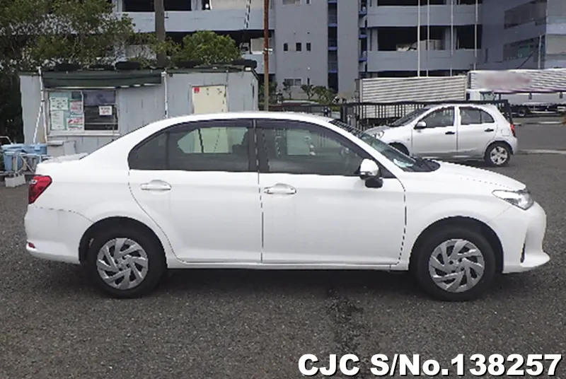 Toyota Corolla Axio in White for Sale Image 6