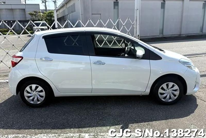 2020 Toyota / Vitz Stock No. 138274