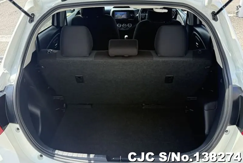 2020 Toyota / Vitz Stock No. 138274