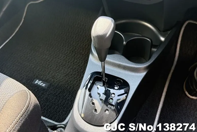 2020 Toyota / Vitz Stock No. 138274