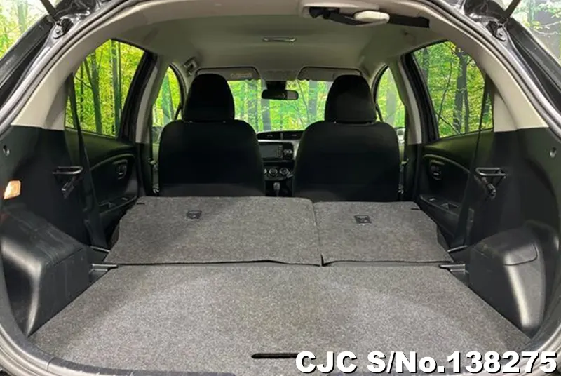 2019 Toyota / Vitz Stock No. 138275