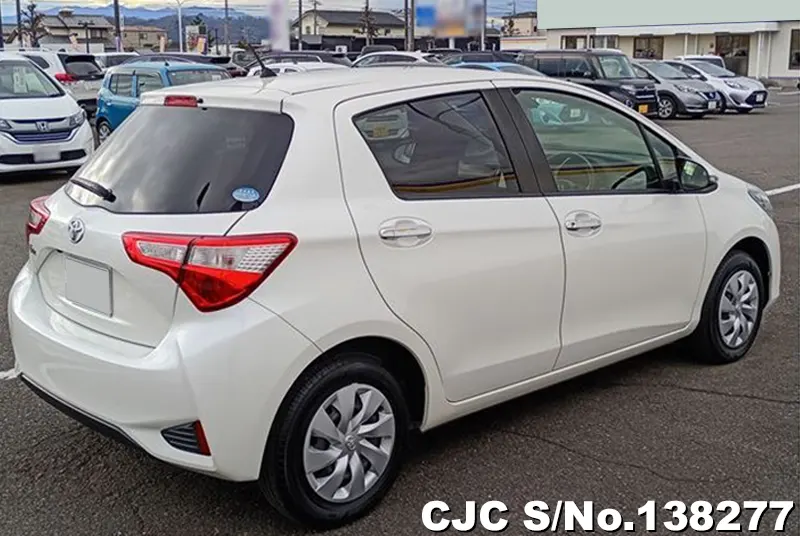 2019 Toyota / Vitz Stock No. 138277