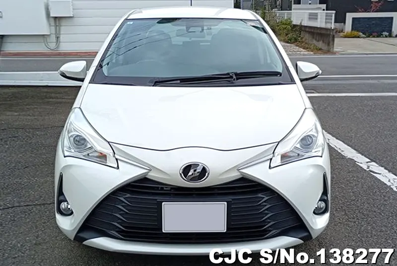 2019 Toyota / Vitz Stock No. 138277