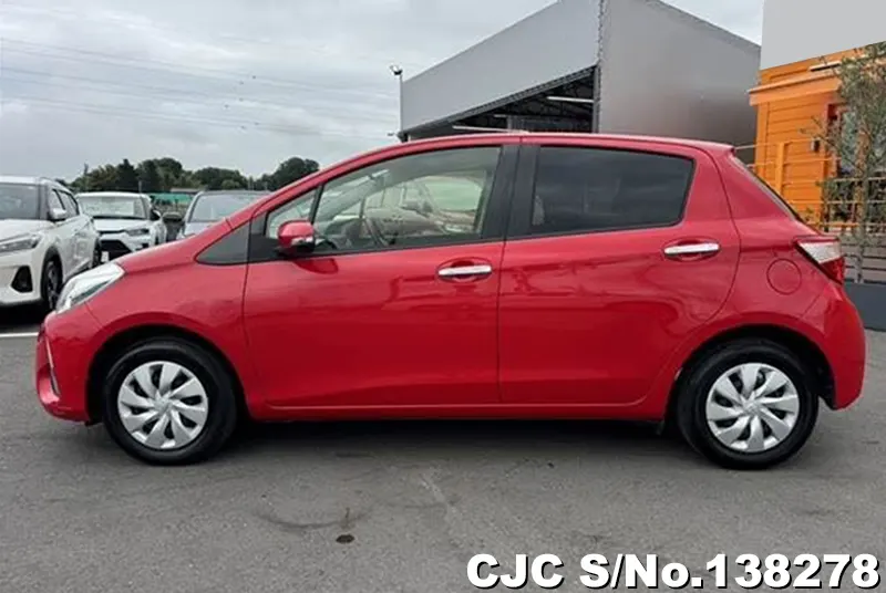 2018 Toyota / Vitz Stock No. 138278