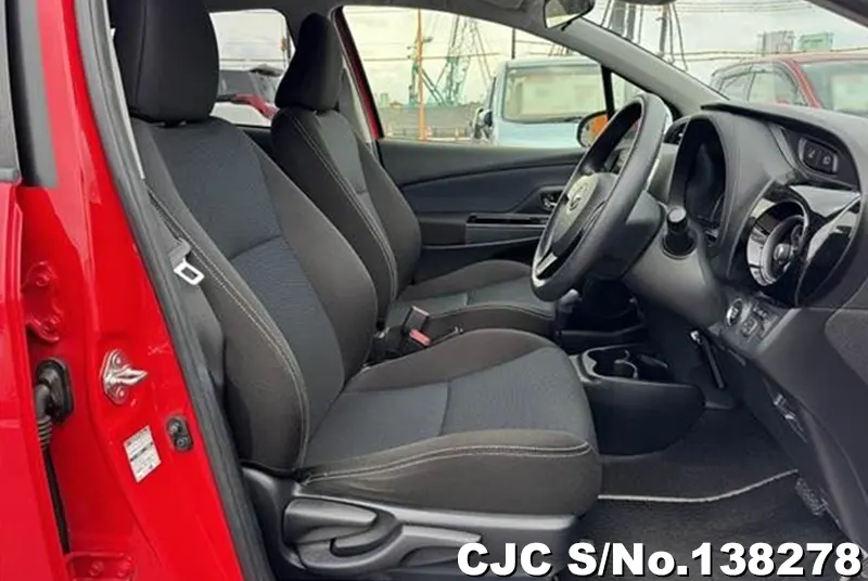 2018 Toyota / Vitz Stock No. 138278