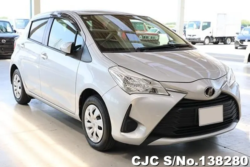 2017 Toyota / Vitz Stock No. 138280