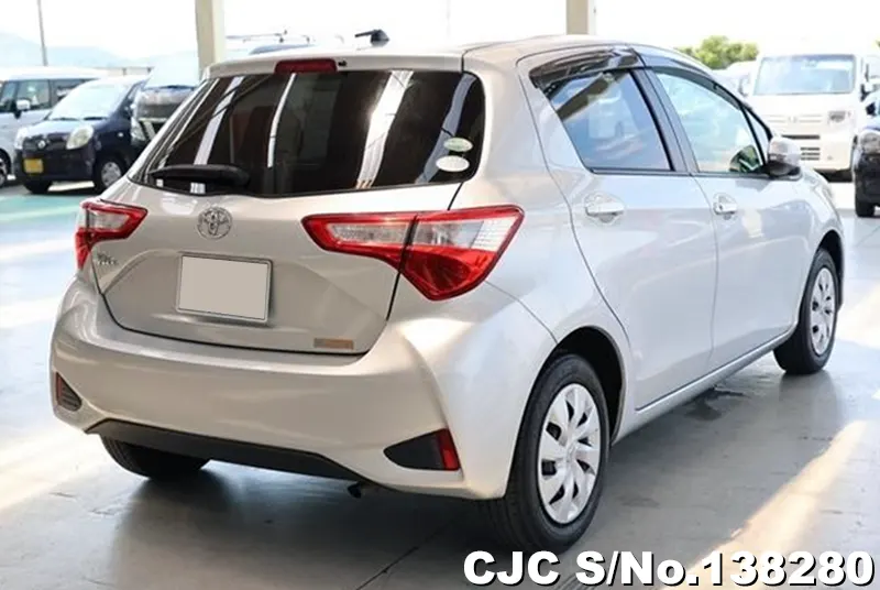 2017 Toyota / Vitz Stock No. 138280