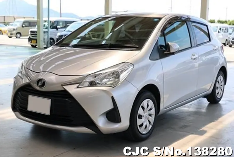 2017 Toyota / Vitz Stock No. 138280