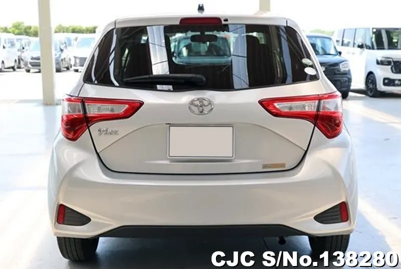2017 Toyota / Vitz Stock No. 138280