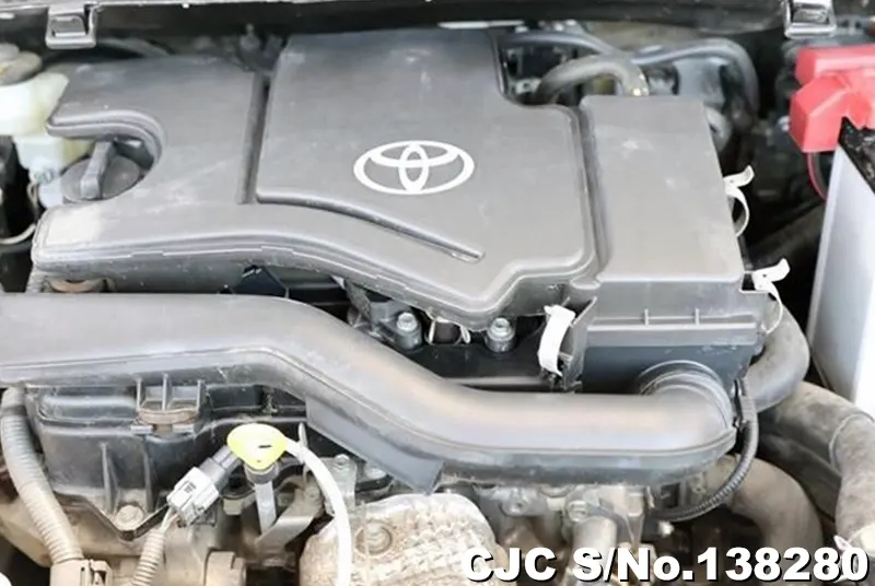 2017 Toyota / Vitz Stock No. 138280