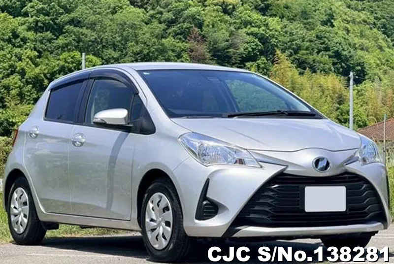2017 Toyota / Vitz Stock No. 138281