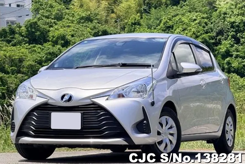 2017 Toyota / Vitz Stock No. 138281