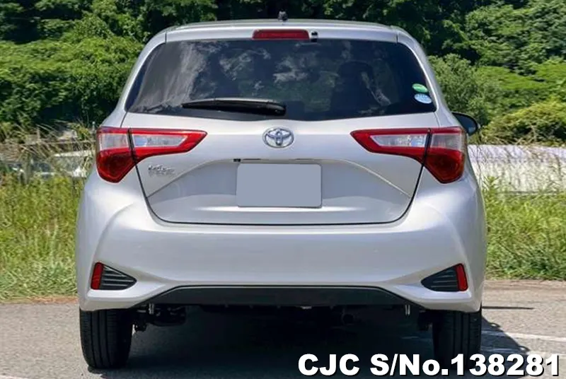 2017 Toyota / Vitz Stock No. 138281