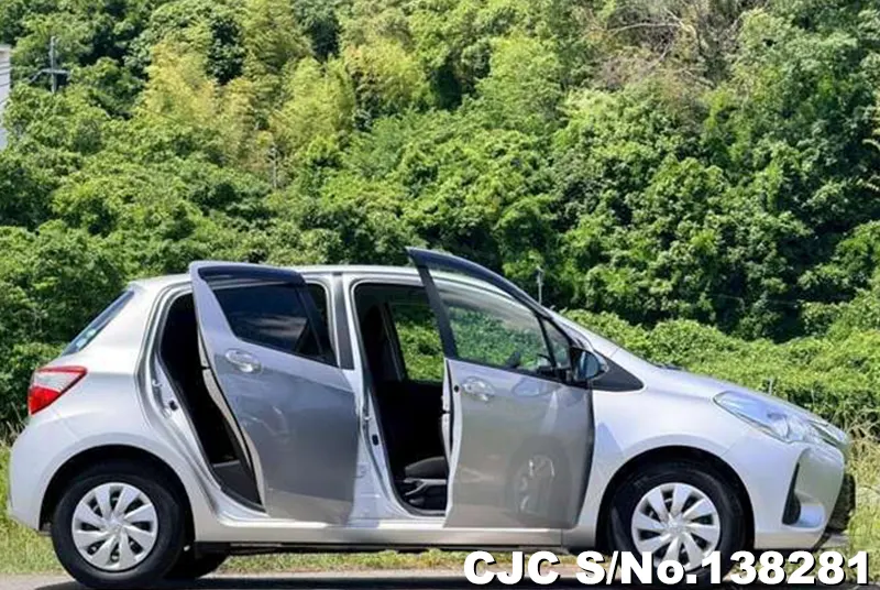 2017 Toyota / Vitz Stock No. 138281