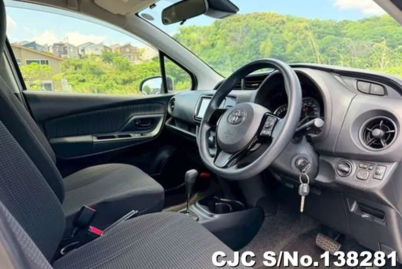 2017 Toyota / Vitz Stock No. 138281