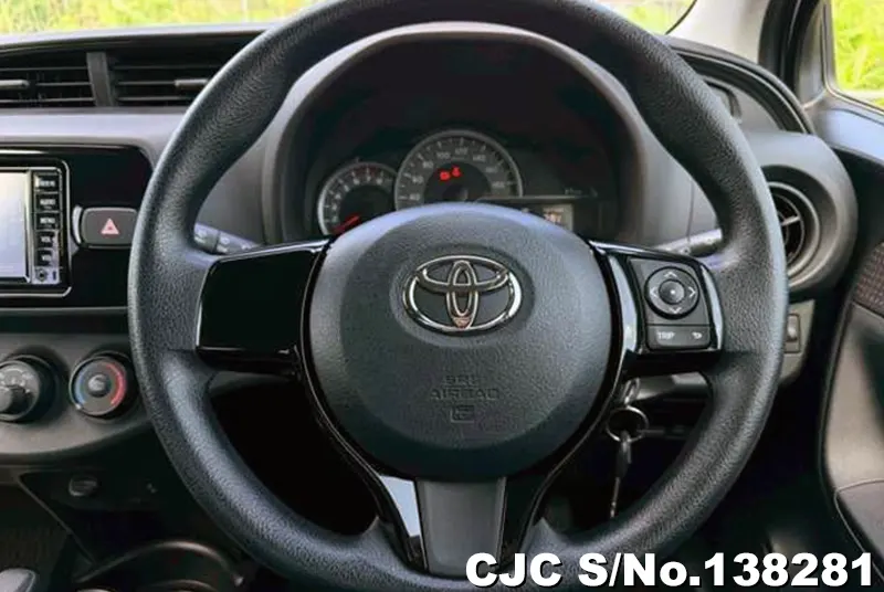 2017 Toyota / Vitz Stock No. 138281