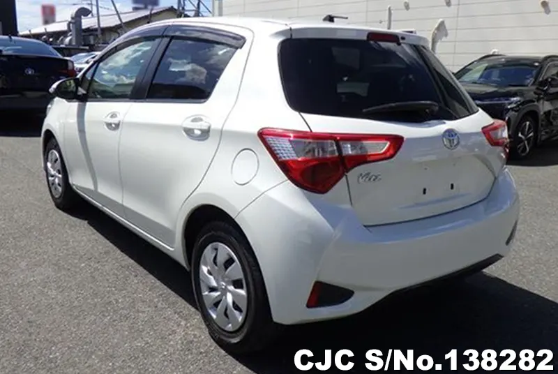 2017 Toyota / Vitz Stock No. 138282