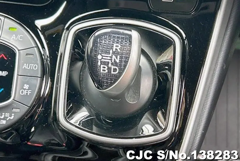 2020 Toyota / Voxy Stock No. 138283
