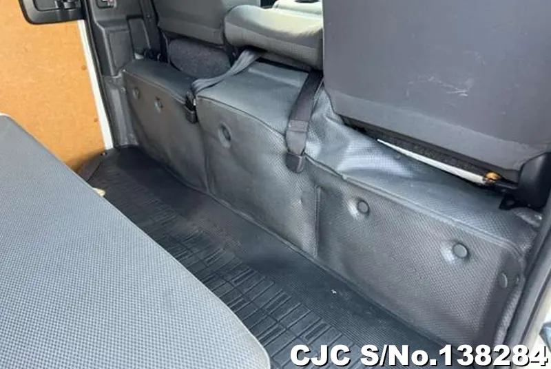2020 Toyota / Hiace Stock No. 138284