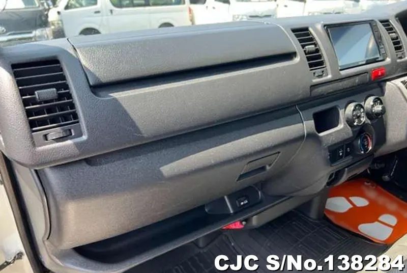 2020 Toyota / Hiace Stock No. 138284