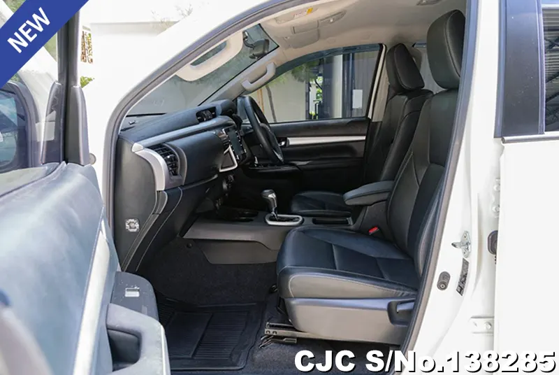 2023 Toyota / Hilux / Revo Stock No. 138285