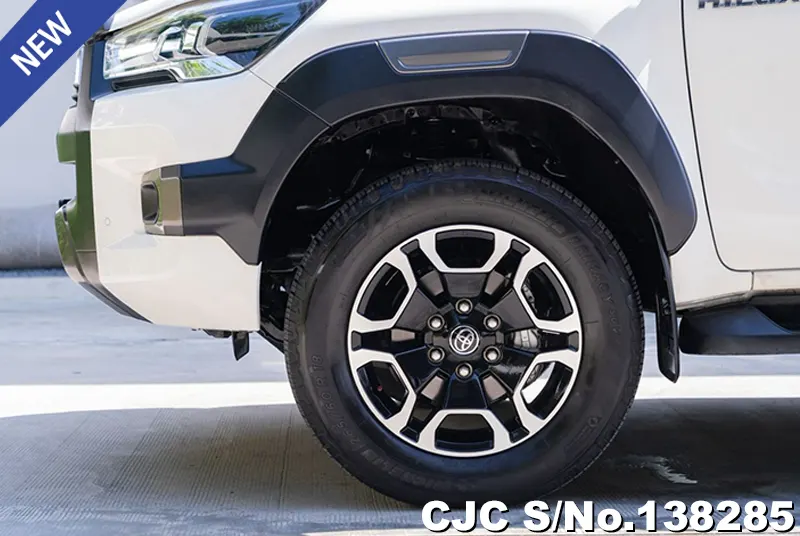2023 Toyota / Hilux / Revo Stock No. 138285