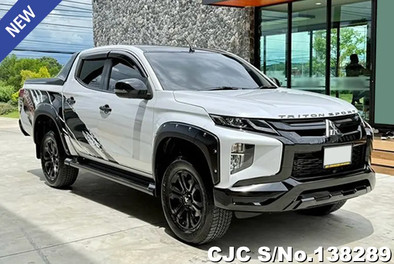 2023 Mitsubishi / Triton Stock No. 138289