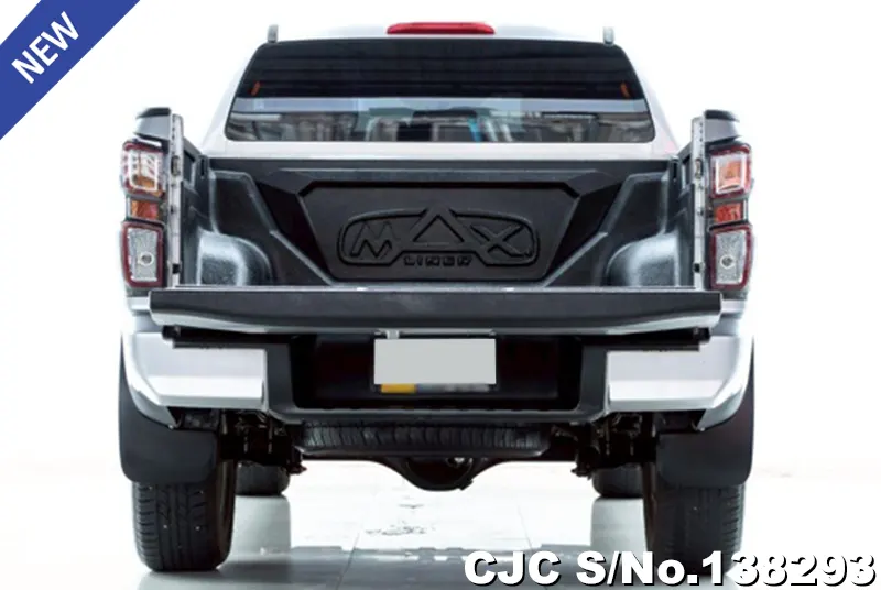 Isuzu D-Max in Silver for Sale Image 4