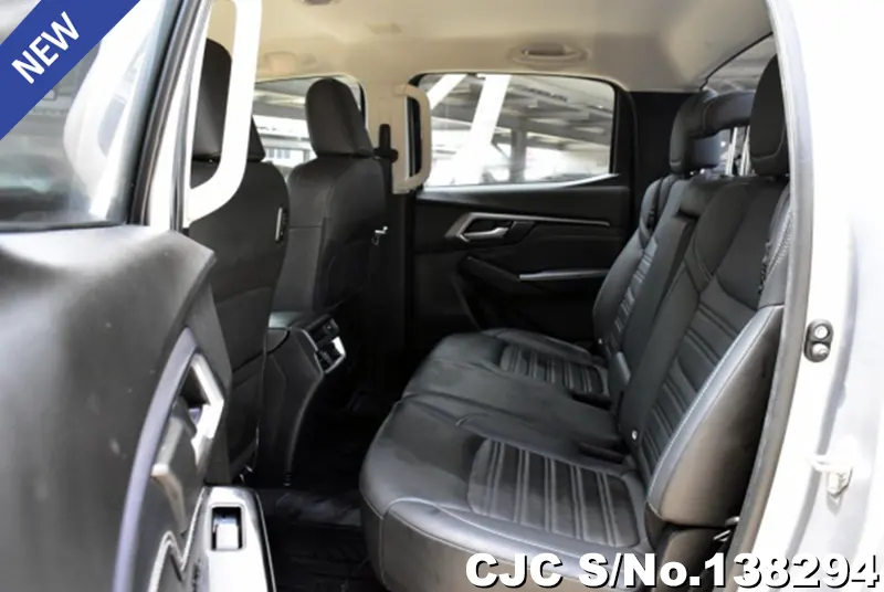 Isuzu D-Max in Silver for Sale Image 5
