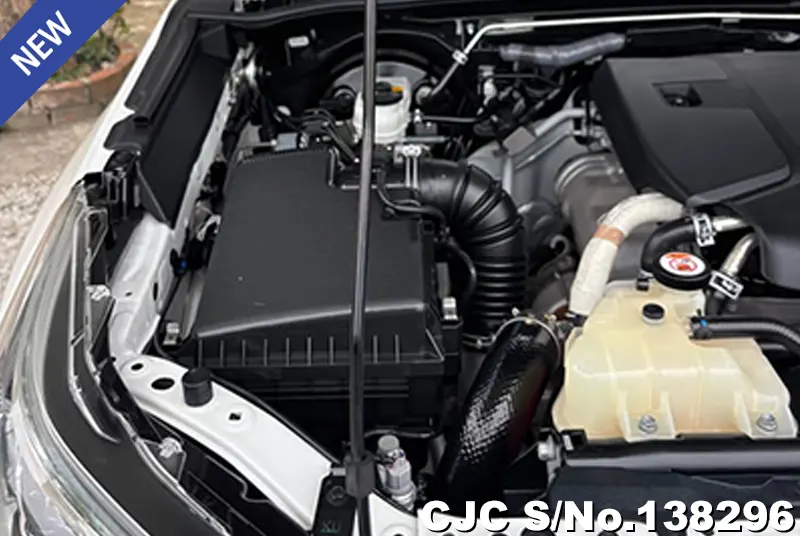 Toyota Hilux in White for Sale Image 14