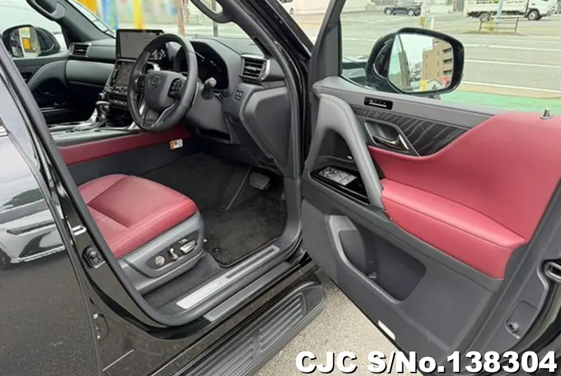 2025 Lexus / LX 600 Stock No. 138304