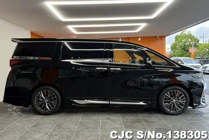 2026 Toyota / Alphard Stock No. 138305