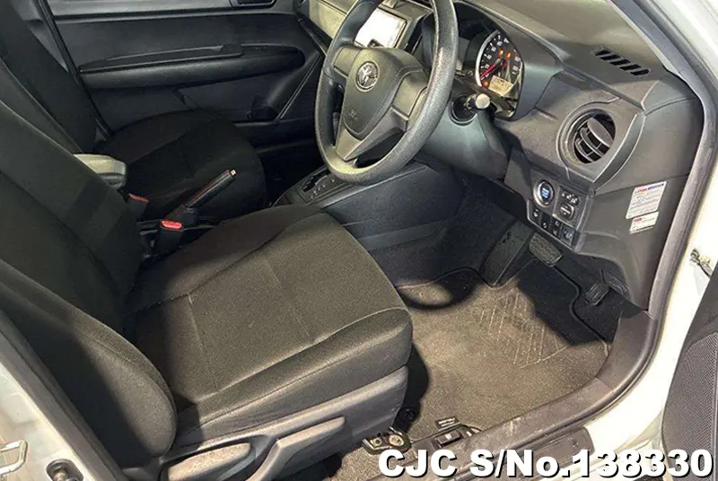 2021 Toyota / Corolla Axio Stock No. 138330