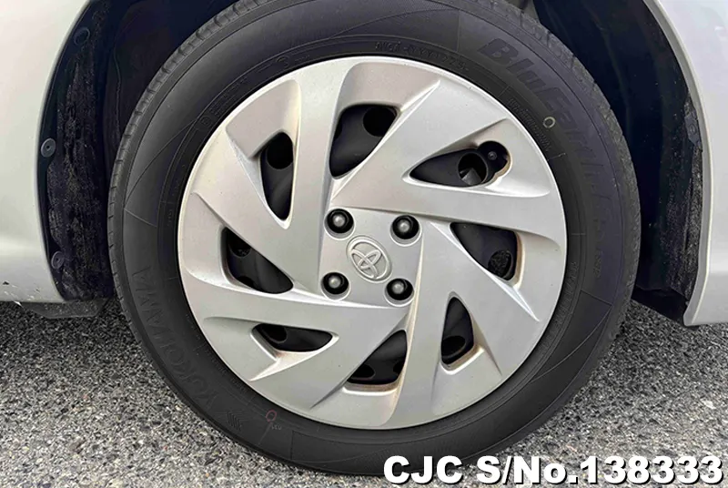 Toyota Corolla Axio in silver for Sale Image 13